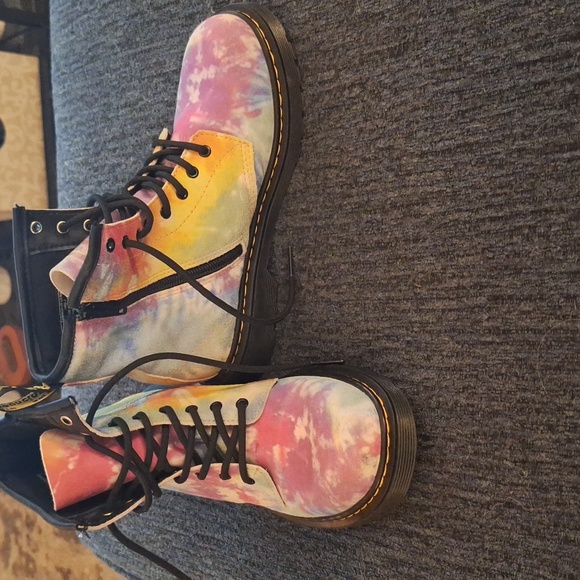 Dr Martens boots sz 4 - Picture 1 of 5